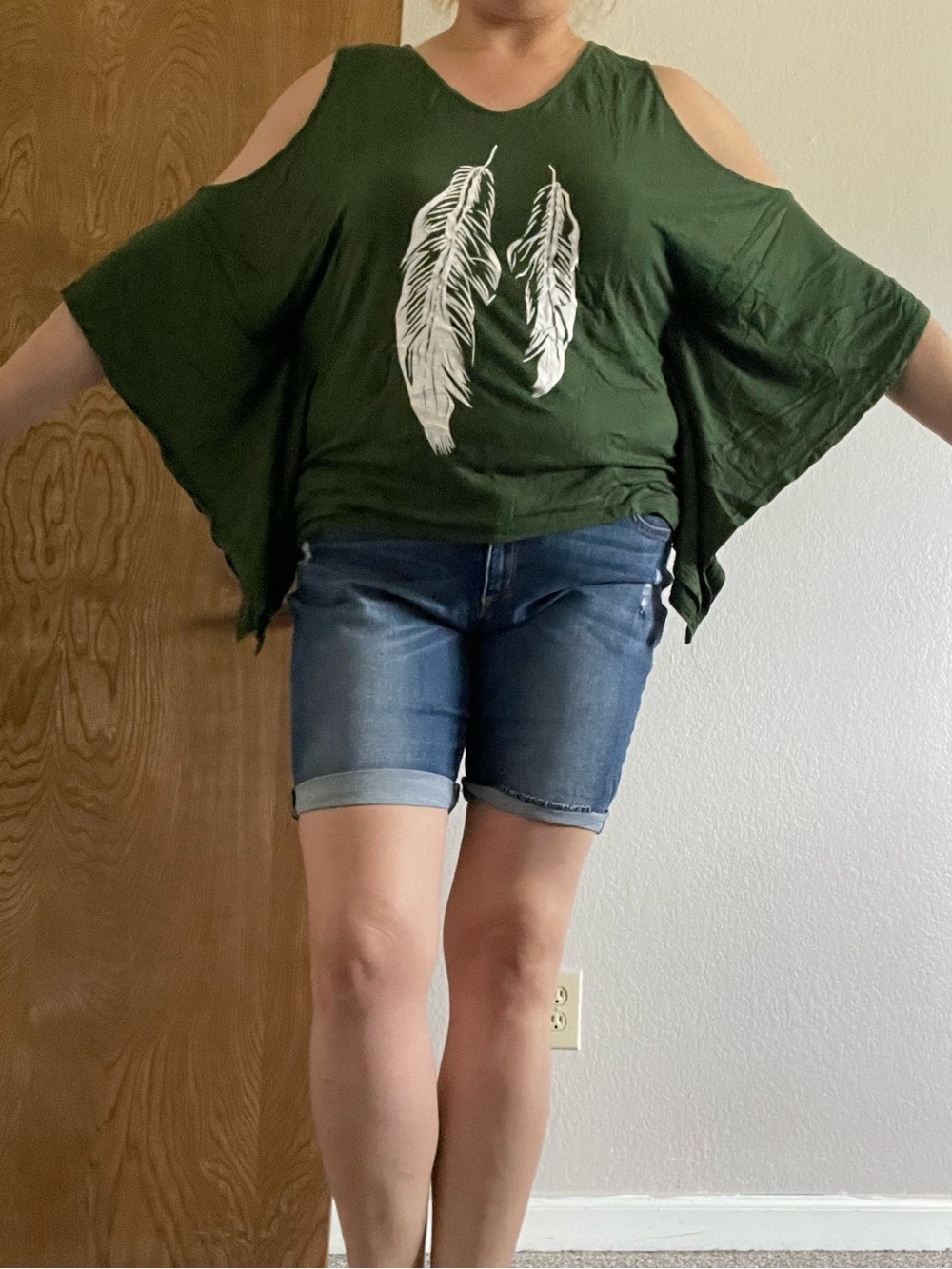 Green Cold-Shoulder Feather Print Top